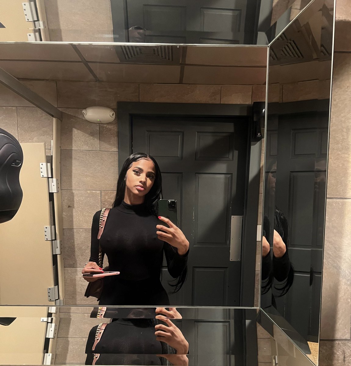 mv-on-twitter-hey