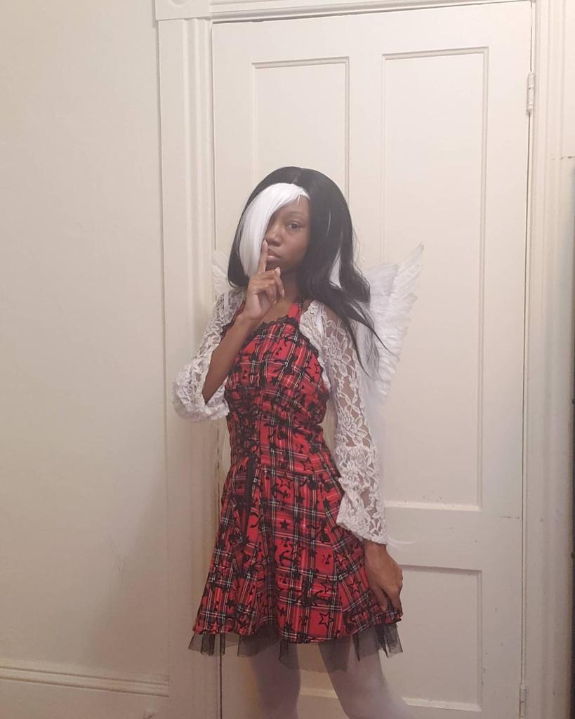 sakurarosegamer's tweet photo. Nudge from maximum ride definitely going cosplay her after my kat cosplay videos are all out
The cosplayer ➡️ The character
#cosplay #maximumridecosplay #maximumride #maximumride https://t.co/J2KrnZVwxp