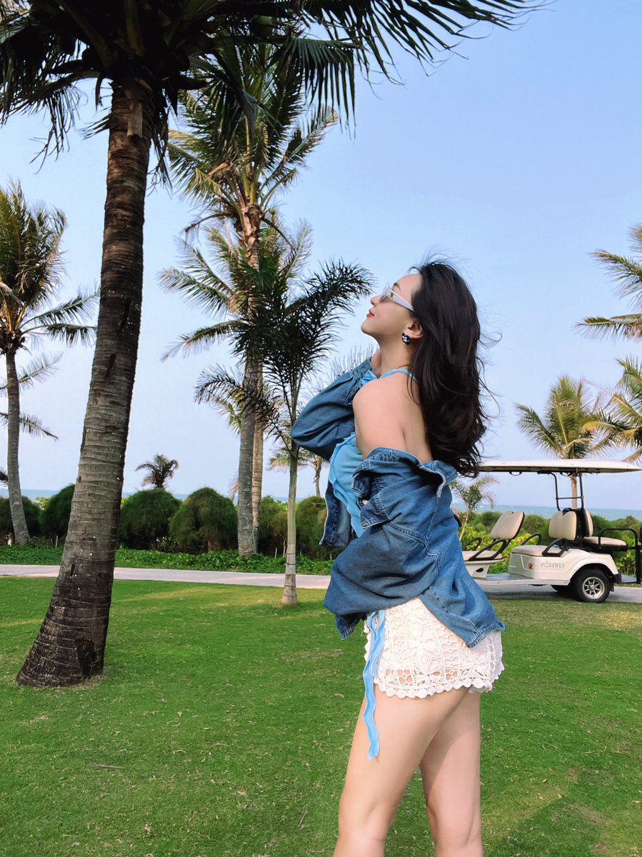 The beach is romantic.