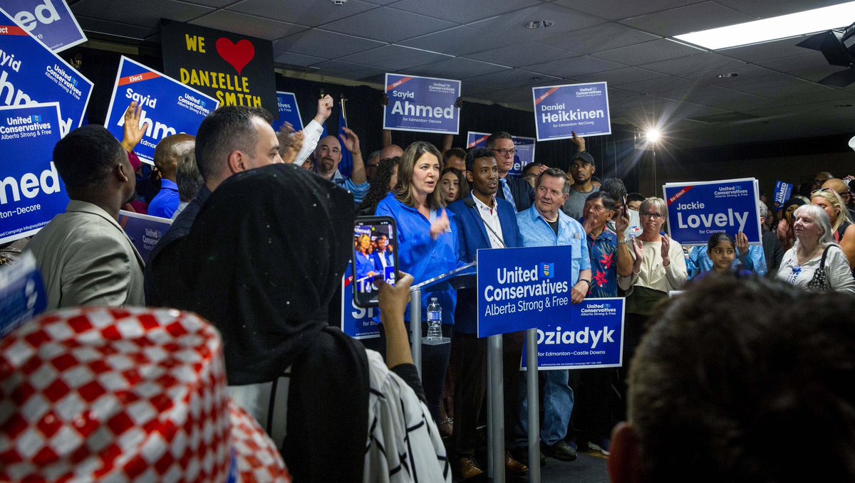 ABDanielleSmith's tweet image. EDMONTON!!!! 😍

This was a night I will never forget. Ever.

Absolutely packed house for our United Conservative rally. 

Together, we will win this election AND Edmonton is coming with us!
#yeg #abpoli #abvotes #teamUCP