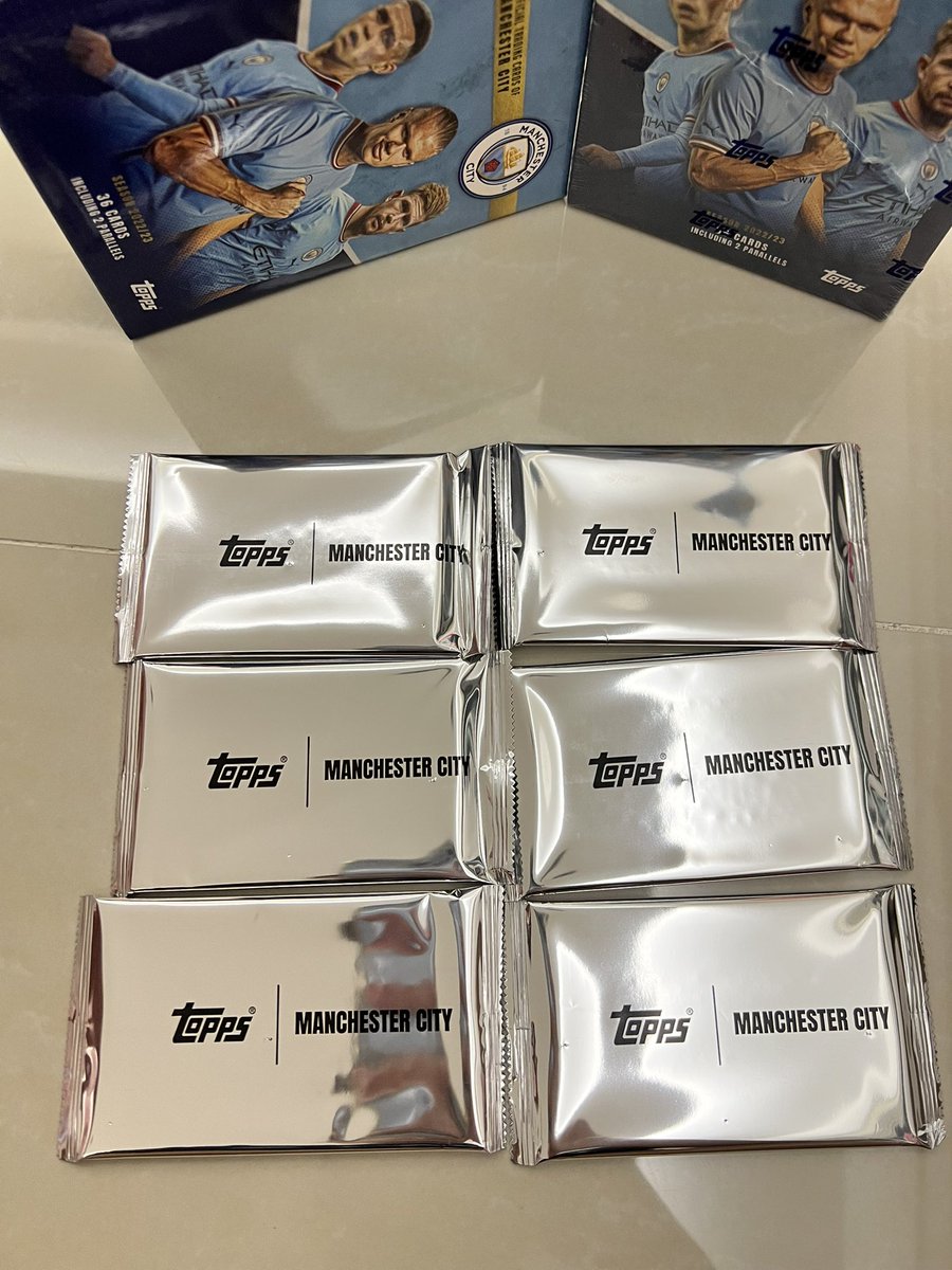 FUTball_SINDO's tweet photo. Pertama kali beli hobby/trading cards. Hasilnya dapat apa? (Lihat di thread) #citychampions #Topps https://t.co/91euXNaL7X