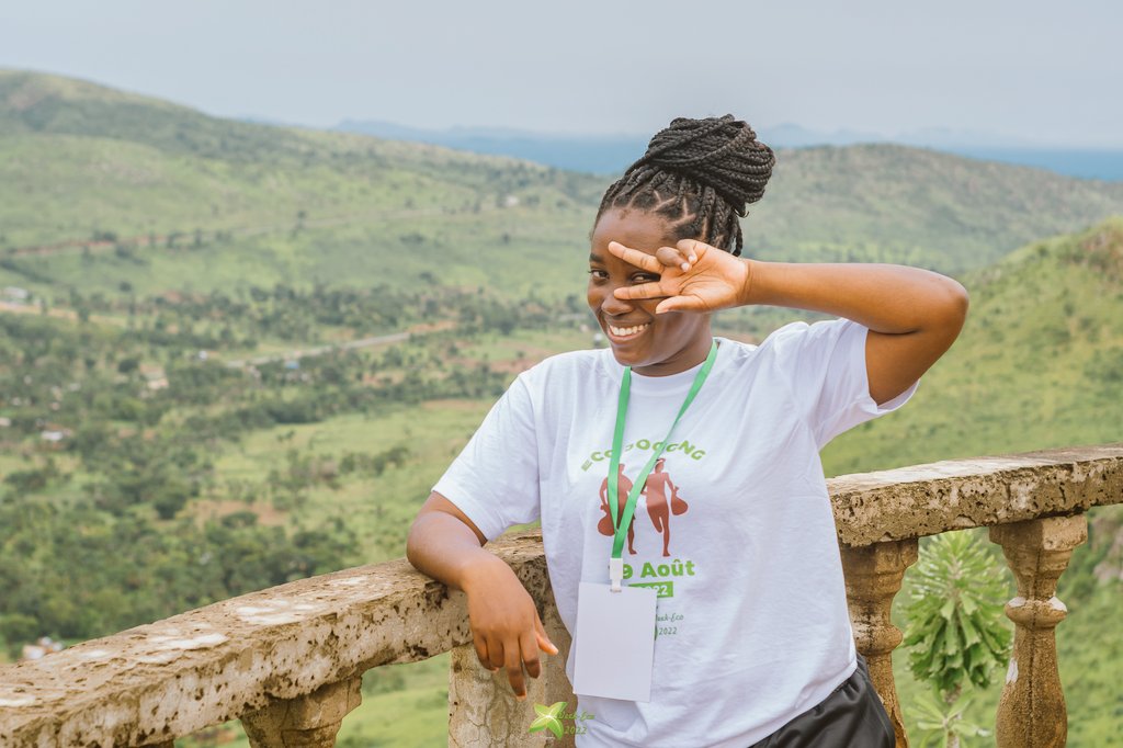 amasada2's tweet image. Hello les #Twittos
Je vous présente le Boss de mon Boss @IdrissMarzoukou, notre présidente @TanceDeguenon, maman Internationale de la grande famille @ecolotriporg .

 Elle a un sourire en or, un leadership assez incroyable et des bons vibes à vendre 😉. 

Receive my best wishes