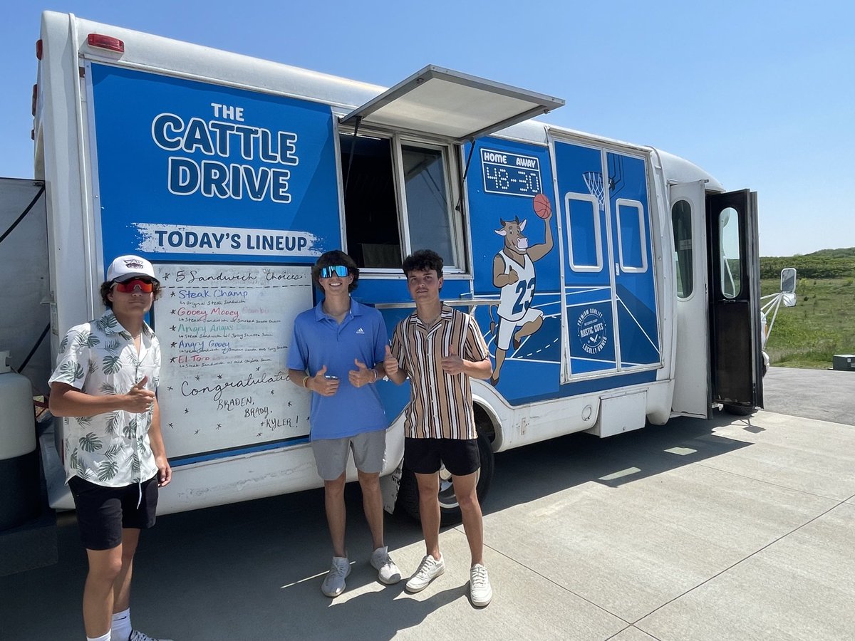 CattleDriveCB's tweet image. Enjoyed celebrating Kyler, Brady and Braden today at their graduation party!