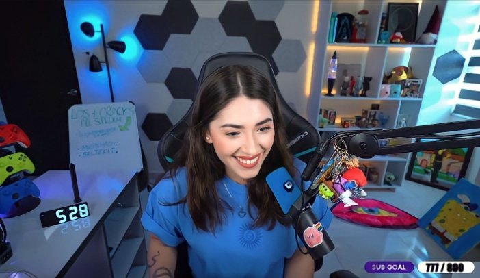 karosarochawife's tweet photo. Gracias por el streaming liku 🩵 me gusta cuando está de azul porque me siento azulado 🤭 https://t.co/H0DMHyuPRE