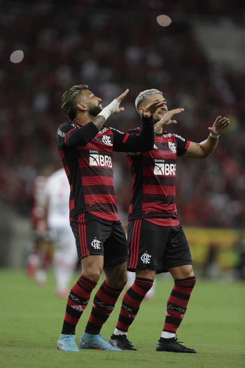 _OsFlanaticos's tweet photo. HOJE TEM FLAMENGO PORRAAAAAAA https://t.co/NteR1BB3JE