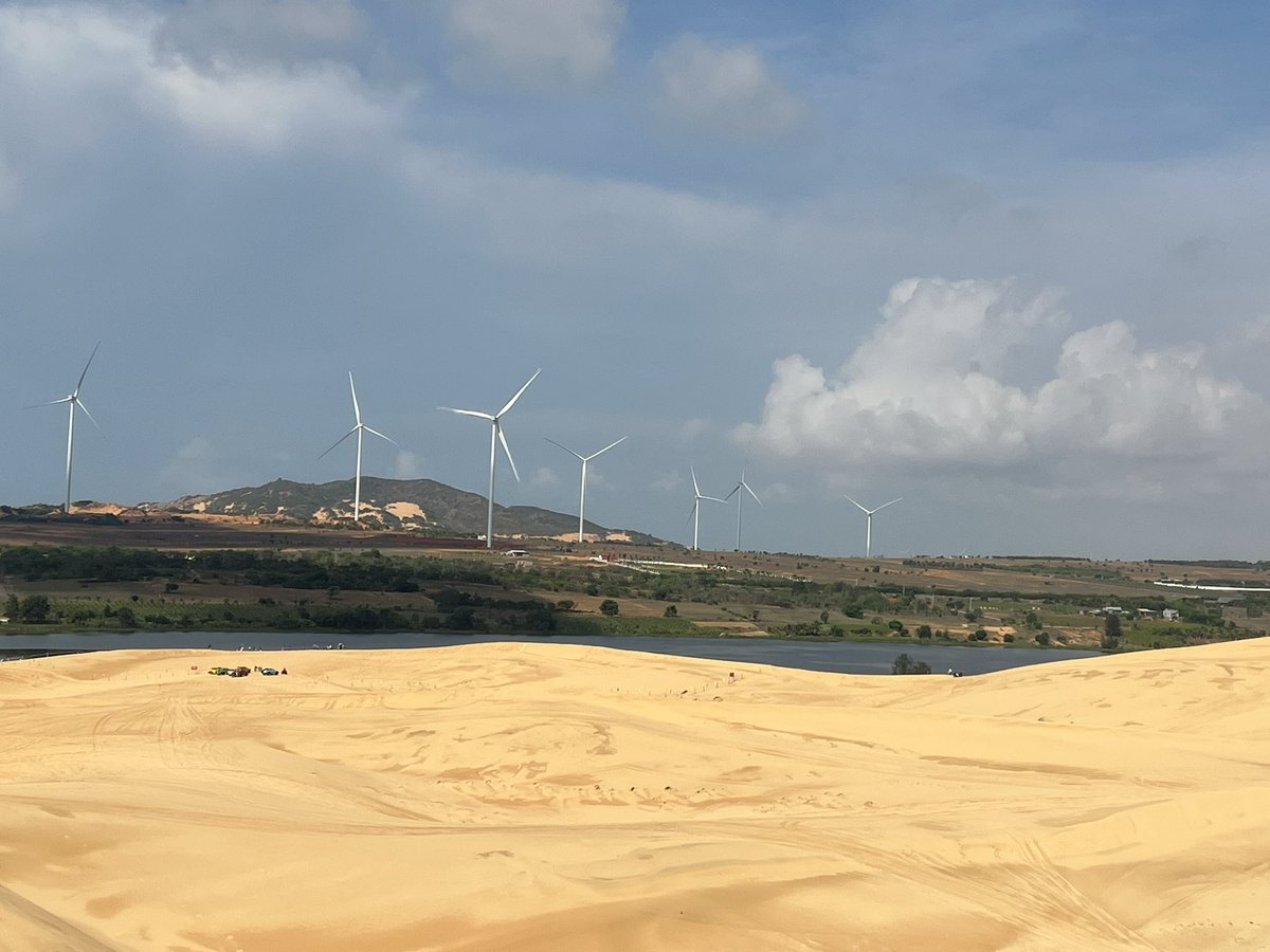 Vietnampudding's tweet photo. #WhiteSandDunes
ムイネーの白い砂丘。4駆で約45分のコース。迫力、スリル満点で楽しいし、景色も綺麗でした✨
おすすめスポット👍
#Muine
#ベトナム生活
#ベトナム社員旅行
#ファンティエット
#ムイネー https://t.co/J5vNQPxAW6