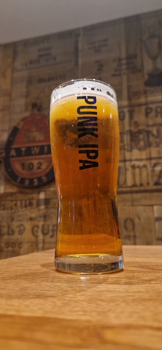 "Practice what you preach"
Taking myself away for a few days... 🇪🇸 

#compulsoryairportbeer
#isittooearlyforapint
#onmyones
#liveandlearn