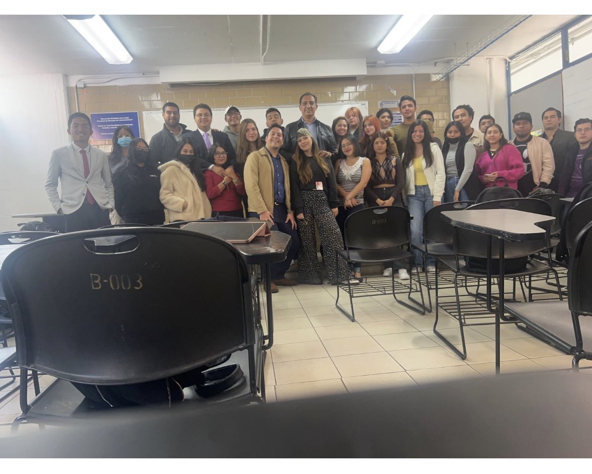 Con mis alumnos  de ética y fiscal