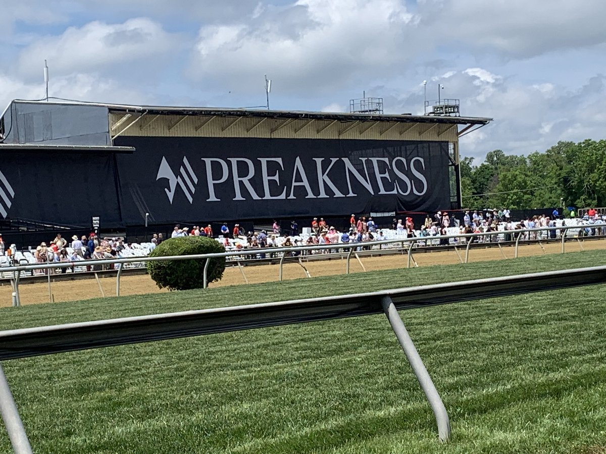 myfairladyt's tweet photo. 🏇🏾👒 #Preakness #Media #VIP #Tour #pimlicoracecourse @PreaknessStakes #infield #concert
@FOXBaltimore @myfairladyt @BrunoMars https://t.co/CPvz8lpyJ2