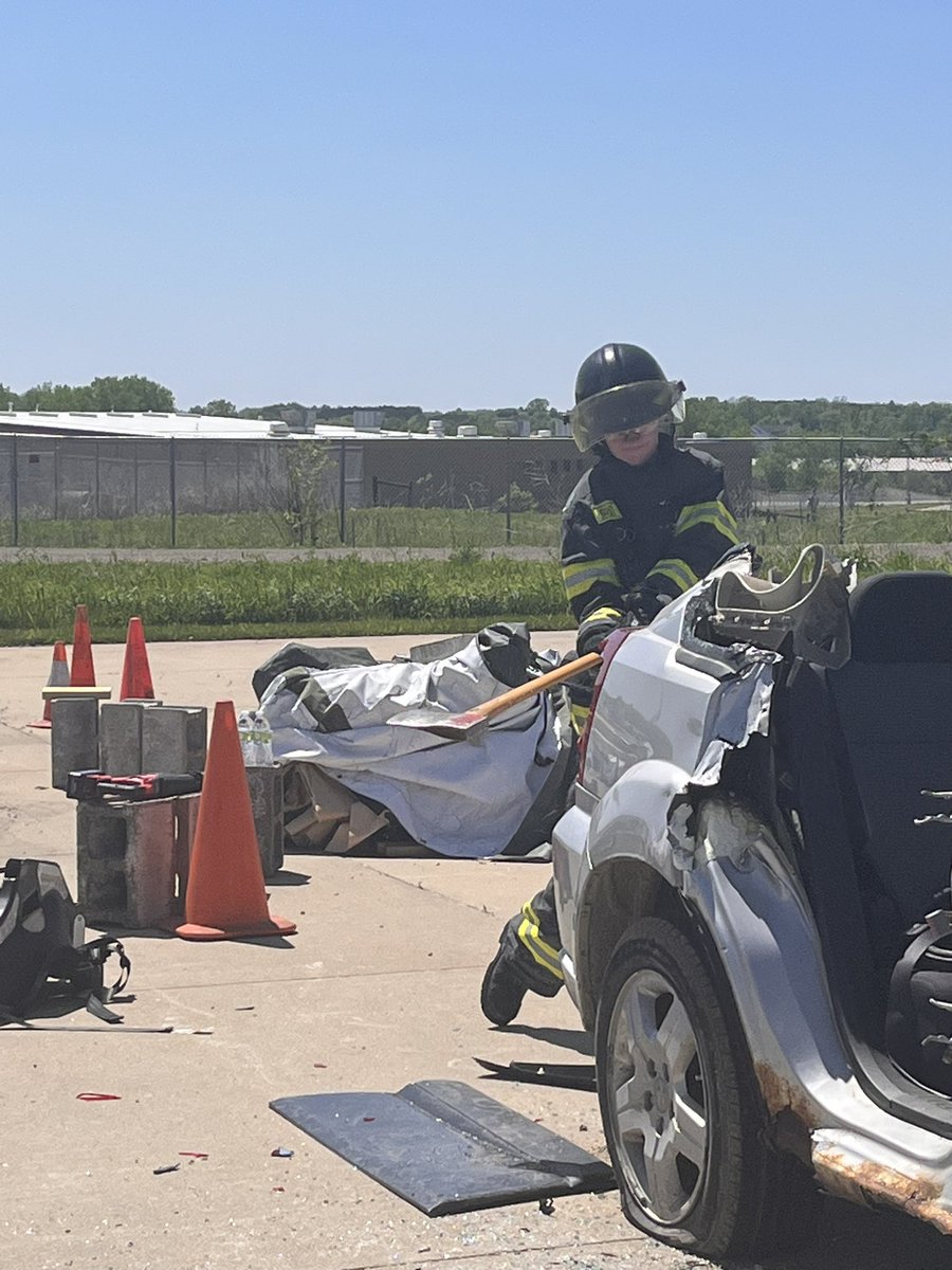 gesbensen's tweet image. Rochester Fire Women's Expo. @MnfireInit sponsored the lunch. 30 participants! Shoutout to Mandee Marx for getting this off the ground. #women #firefighters #LeadershipMatters