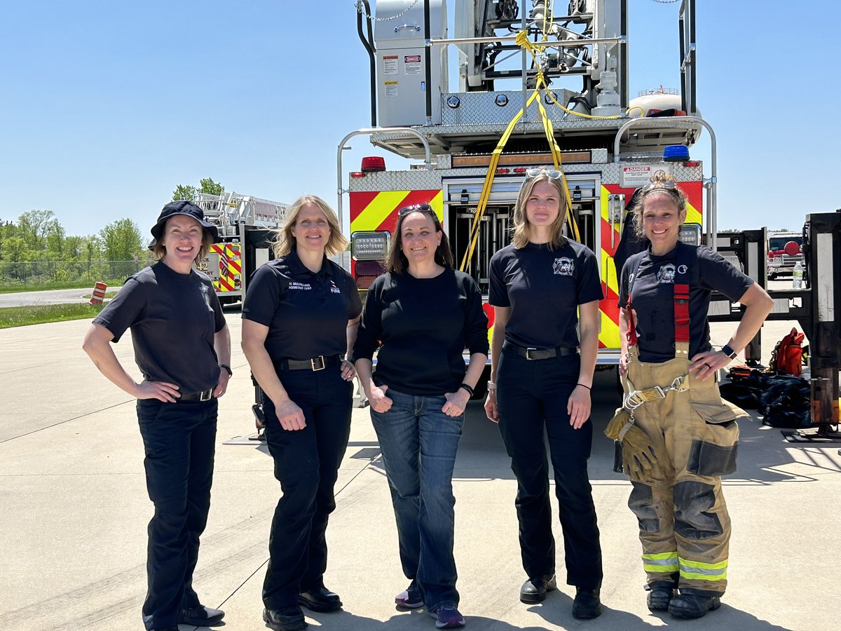gesbensen's tweet image. Rochester Fire Women's Expo. @MnfireInit sponsored the lunch. 30 participants! Shoutout to Mandee Marx for getting this off the ground. #women #firefighters #LeadershipMatters