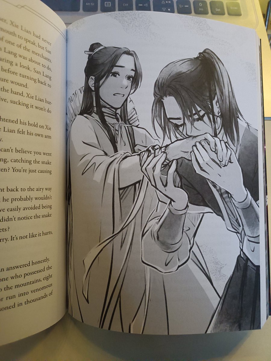 KSsanitizer's tweet photo. Book 1 finally arrived shsvhauahsbe I'm so happy I can't 😭
#HeavenOfficialsBlessing
#MXTC https://t.co/ZKSIEOV3wB