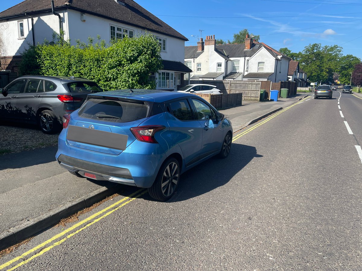 HantsPolRoads's tweet photo. Out patrolling the A325 )which is a priority road) today and found our first uninsured driver. Vehicle seized and ticket issued and walking home @OpTutelage #SgtChris #PCRich https://t.co/aU1fEUAeM1