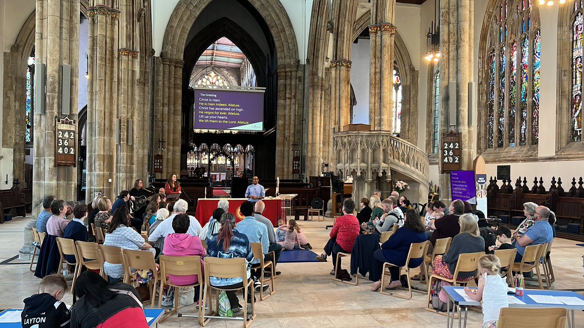 HullMinster's tweet photo. Good to gather this morning with #AllAges to worship and pray. Today we welcome Claire from @compassion #BreakfastChurch https://t.co/B7nh29hXq2