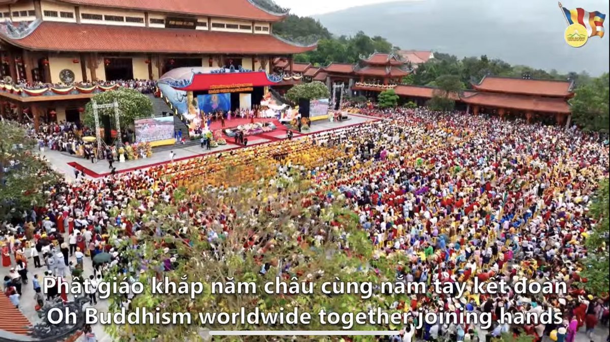 Psanitwong's tweet photo. International Day of #Vesak of Vietnam Buddhist Sangha @ Bavang Pagoda, #Vietnam 🇻🇳 

พิธีฉลองเทศกาลวิสาขบูชา 
วัดบาหว่าง เวียดนาม 
สมเด็จพระสังฆราช, ประธานสงฆ์, ผู้บริหารการคณะสงฆ์ #ศรีลังกา, #ลาว, #บังกลาเทศ, #เนปาล, #เมียนมา, #ภูฏาน, #กัมพูชา, #อินเดีย, #ไทย, #เวียดนาม ร่วมงาน https://t.co/h4uFnrk5JH