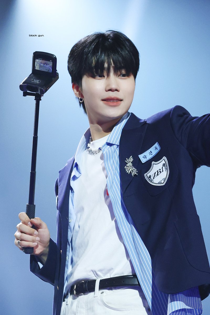 black gun. tweet media