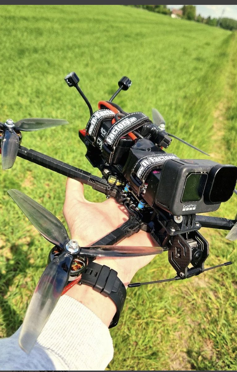 CNHL_official's tweet photo. CNHL black series + long range FPV = Perfect match!
#cnhl #chinahobbyline #fpv #drone #drones #dronephotography #fpvfreestyle #rcbattery #rchobby https://t.co/eyzOwAy253