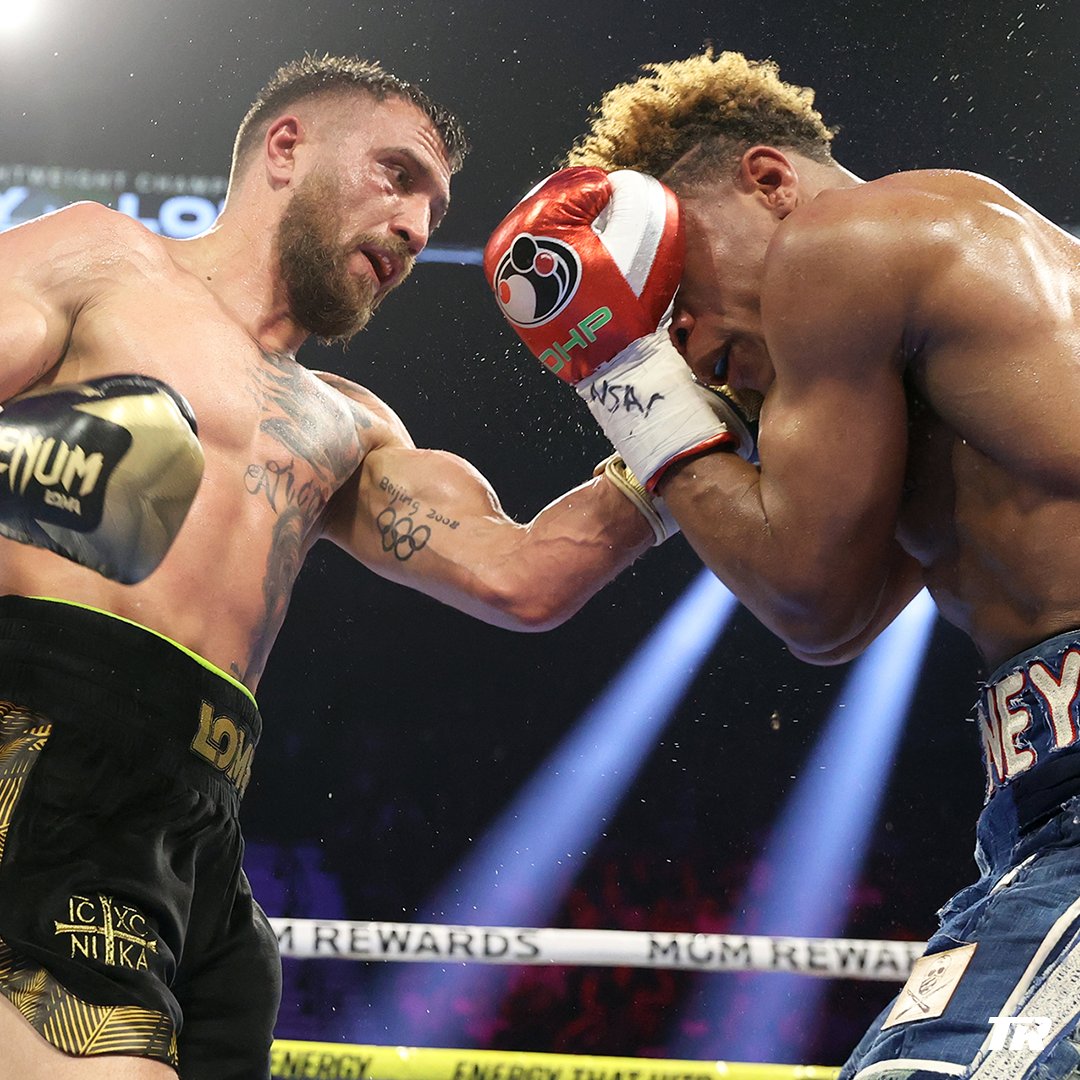 #lomachenko humilló a #Haney esto ha sido un vil robo!