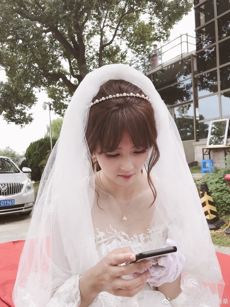 Sehna_rhmh's tweet photo. Wedding dress #BaiLu
#XingYun
#LuckyFirstLove https://t.co/r3MXB3QB21