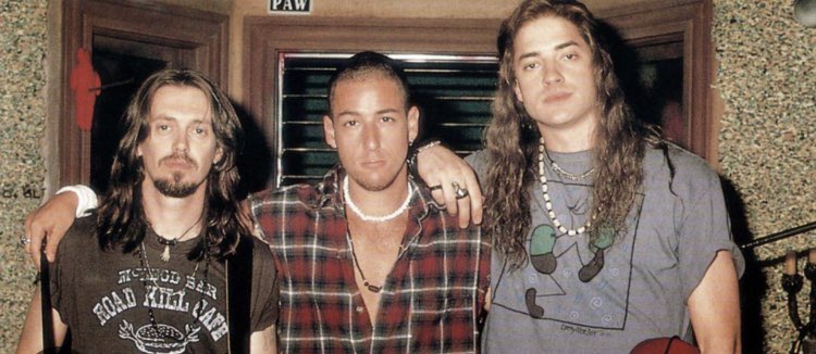 BuckleyTori's tweet photo. @AdamSandler we need the band back together https://t.co/c6xWVk3BME