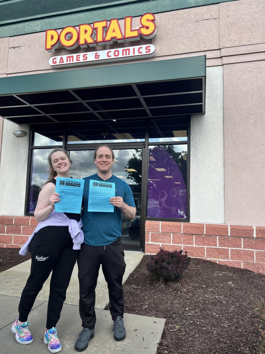 CuddleMyEwok's tweet photo. I not only won/Top 8 my first RCQ, but was able to conquer the 2-Slot with my one true partner-in-crime; my fiancé. My final standing was 6-0-2 with Mono-White Humans:

https://t.co/Q4YFbUIKDF

#MagicTheGathering #girlpower #nerdygirl @wizards_magic @DreamHack https://t.co/k7ME5wDkAR