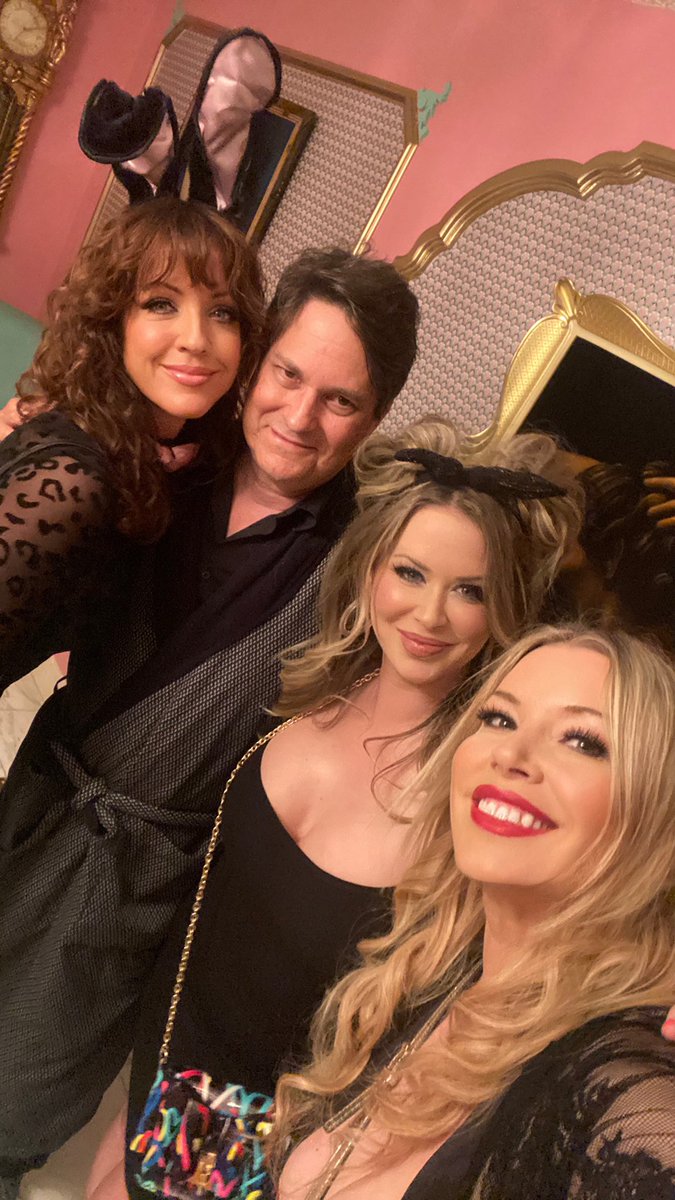 Anastasia Pierce 💋 on Twitter: "What a party 🤩 @emiaddisonx