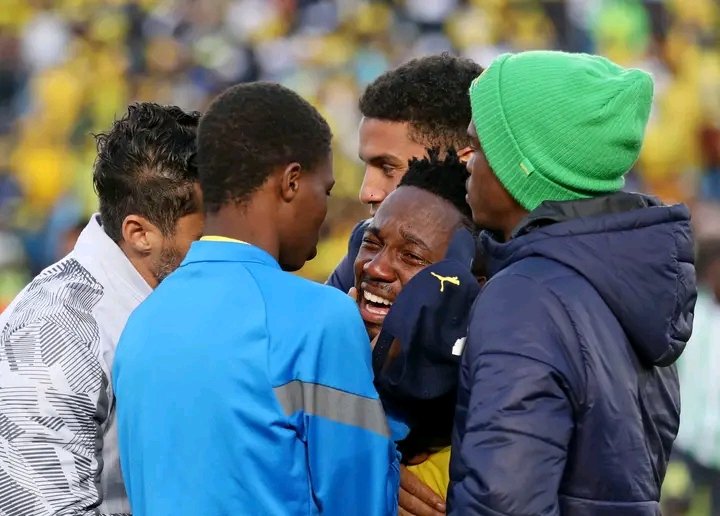 thecoverup94's tweet photo. CAF Champions League Heartbreak For Sundowns.
Mamelodi Sundowns Stars Left In Tears After CAF Champions League Semi-Final Exit.๐๐
๐https://t.co/o9A7MIuICI
#CAFCL #DStvPrem #MamelodiSundowns #Mailula #Sundowns https://t.co/g3Okn9uggT