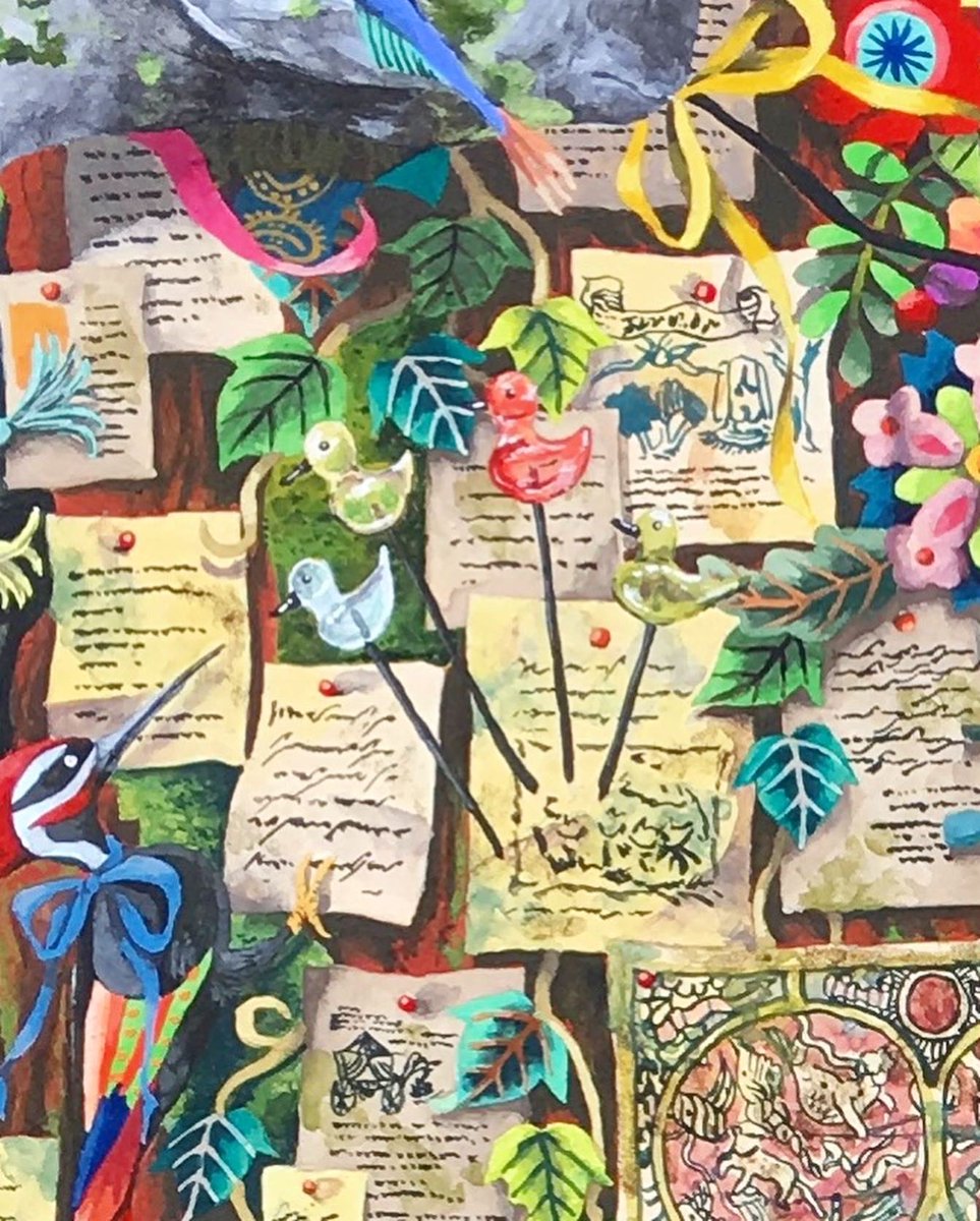 2018年に描いた日本画「prologue library」。 何処かの森の奥深くにある、物語の序章だけを集めた図書館。 至る所に色々楽しめるモチーフが盛り沢山だった作品。 物語から飛び出たガラスの鳥達(画像2枚目/1枚目・3枚目(全体像)にも登場しています)  #日本画 #絵 #カラフル