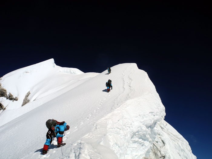 Join us in October for the ultimate mountain expedition! Conquer the majestic peaks of Baruntse and Mera, not just one but THREE peaks in a single thrilling journey! 📷📷

summitclimb.com/baruntse

#MountainExpedition #BaruntseAndMera #GrandTraverse #EverestTrail #AdventureAwaits
