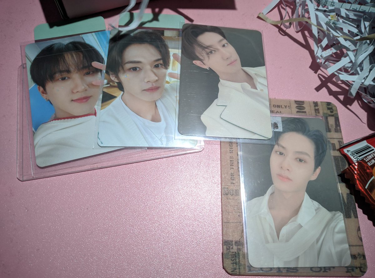 mayflyy_1997's tweet photo. #AryaFeedbacks #AryaMails
π from @hwangbokkie
Waaaaaaaaah sinabay mo na pala si Linoo~~ Grabe ganda ng gising ko hahaha. Tysm sa pagpapauwi ng hinahanap ko na pc ni Jun at Hao hehehe tapos may Lino at Binnie ka pa pala kaya ayan nabudol na. Tysm Jennie Kim~~ Mwaaaa π©·π©·π©·π©· https://t.co/X21r1JuTPM