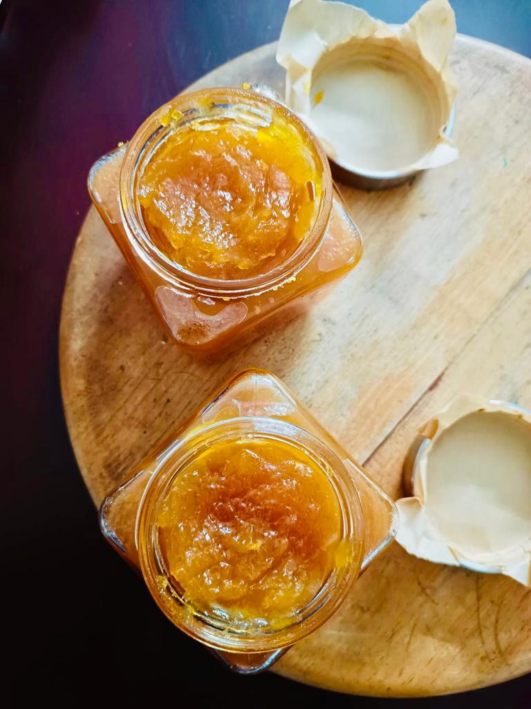 Aparna_360's tweet photo. The finished product. 😋😋😋 #Mangoes #MangoSeason #MangoJam https://t.co/k2j0QyhxQL