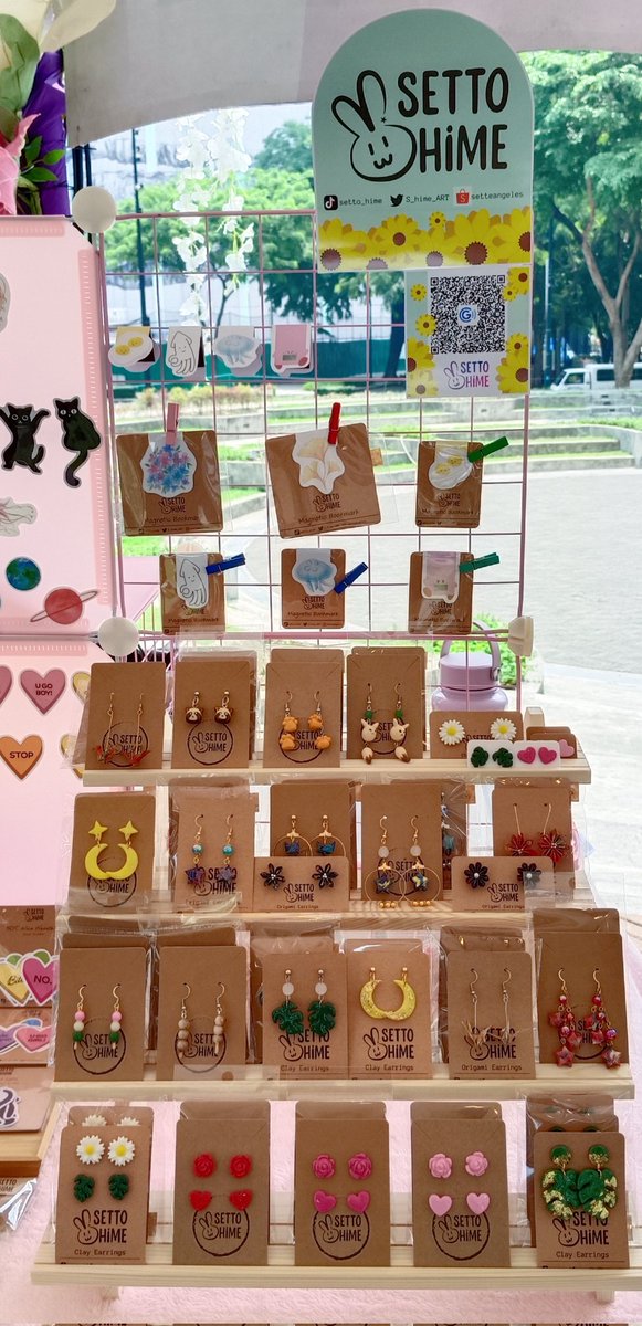 somniaviveret's tweet photo. Hope you can drop by #ArtMart in Alveo Central Plaza 💕 it's the 3rd and last day~!
@S_hime_ART's crafts~
Cute and Quirky stickers
Bookmarks
Origami accessories
and more~!
3PM - 9PM
Alveo Central Plaza
#BGCArtMart #BGCArtsCenter #BGCArt https://t.co/eoN0WOOqvT