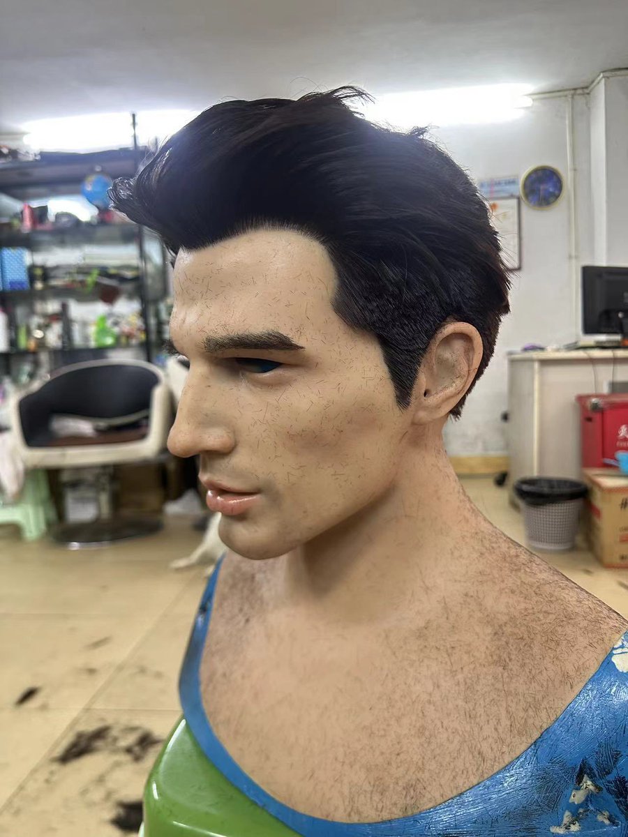 KingFaceFX's tweet photo. Hans with punching hair just trimmed.👨🏻 https://t.co/SXiOPBQT6c