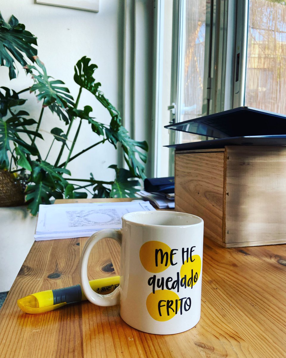 noemialeu's tweet photo. Lo mejor de levantarse temprano es poder iniciar el dia con calma, tomar café sin ruido, salir a la terraza y llenar los pulmones de aire. Contemplar lo más bonito que tienes y decirte… Gracias. Hay mucho que agradecerle a la vida! Es una actitud ¿No crees?
 #BeGrateful https://t.co/XGICoO2jKc