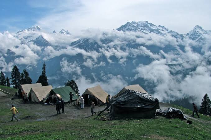 BorgesRowllin's tweet photo. #RT @anandmahindra: RT @Manish_Dilli: @anandmahindra So sir, there was a lot of crowd here, but It's a good place to get a little away from here: - 1. Narkanda 
2. Khajjiar 'Mini Switzerland' 
3.Kasol 
4. lansdowne
5. kinner kailash https://t.co/g9vghMEiyL