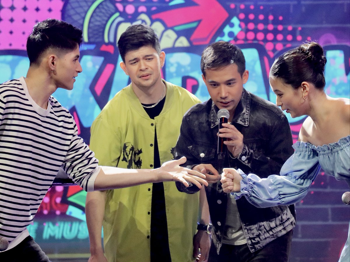 AllOutSundays7's tweet photo. Kaninong team ka? AOS Boys o AOS Girls? ๐คฃ
#AllOutSundays
#LimitlessAOS https://t.co/lyuuDTFXal