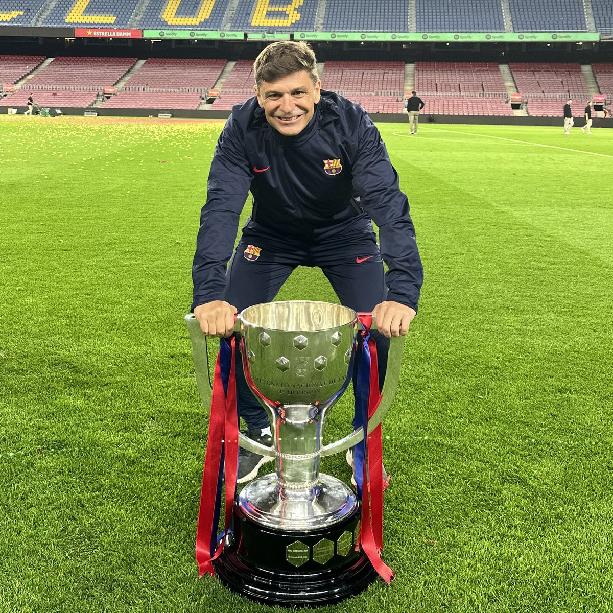 dpozos's tweet photo. Campeones Liga 22-23 @FCBarcelona_es 🏆❤️💙 https://t.co/i0JkbGY6MZ
