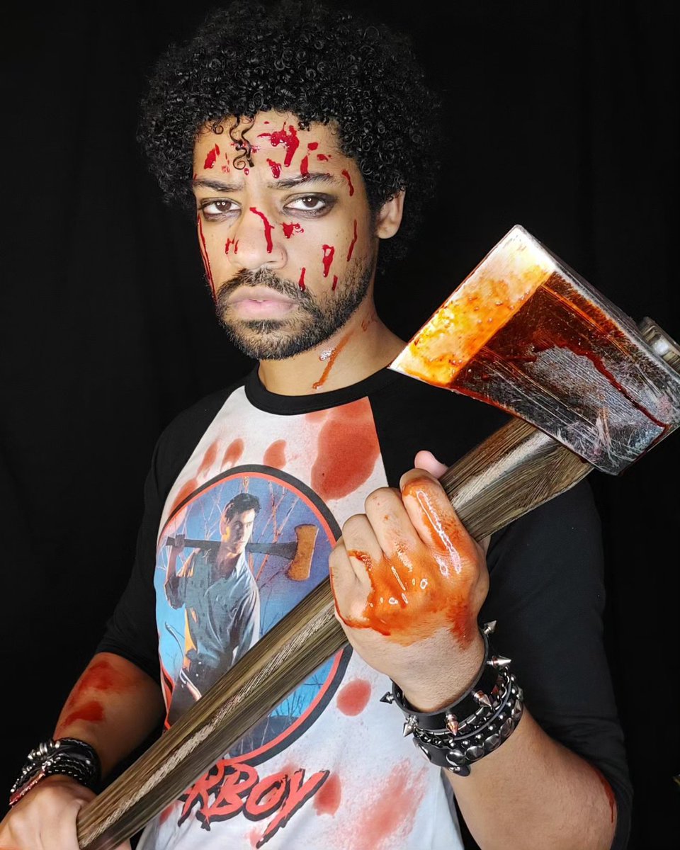 FinalGuyKris's tweet photo. If I was a goth/emo final guy in an early 2000s horror film.
https://t.co/ha0nrHJXUs
#MysticMuseum #Y2Kills #Goth #Emo #FinalGuy #EvilDead https://t.co/hK6PdXu6NQ