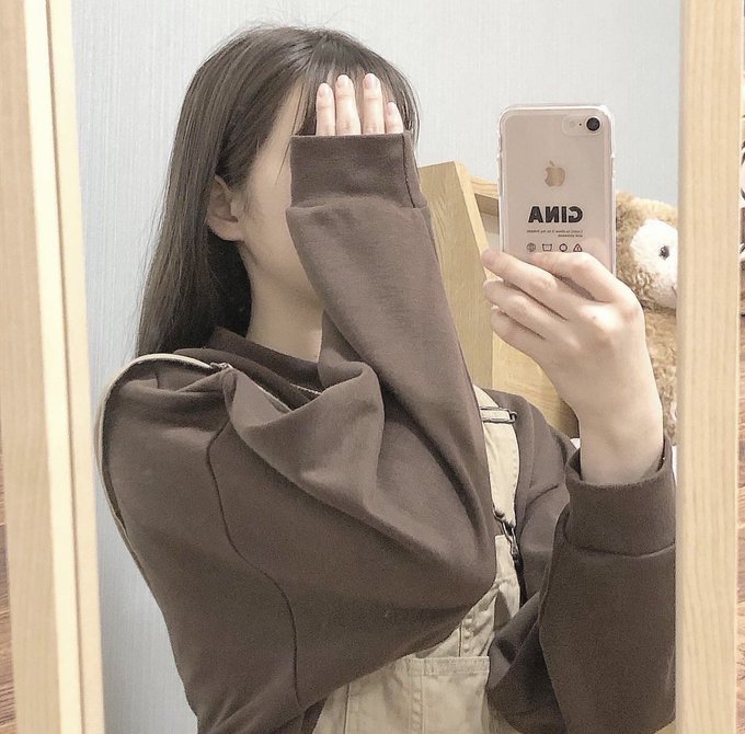 EmmaLong82112's tweet photo. 野球部部室に忍び込んでオ〇ニーしてたｗｗｗ

いる男子「マン凸希望 」か「パイ凸希望」ってリプよろしく♡💝

彼女持ちの人にはあげないです😠

暇さればPS5で遊んでる

#裏アカ女子 #マン凸 🐵 https://t.co/MKX5l5gKtr