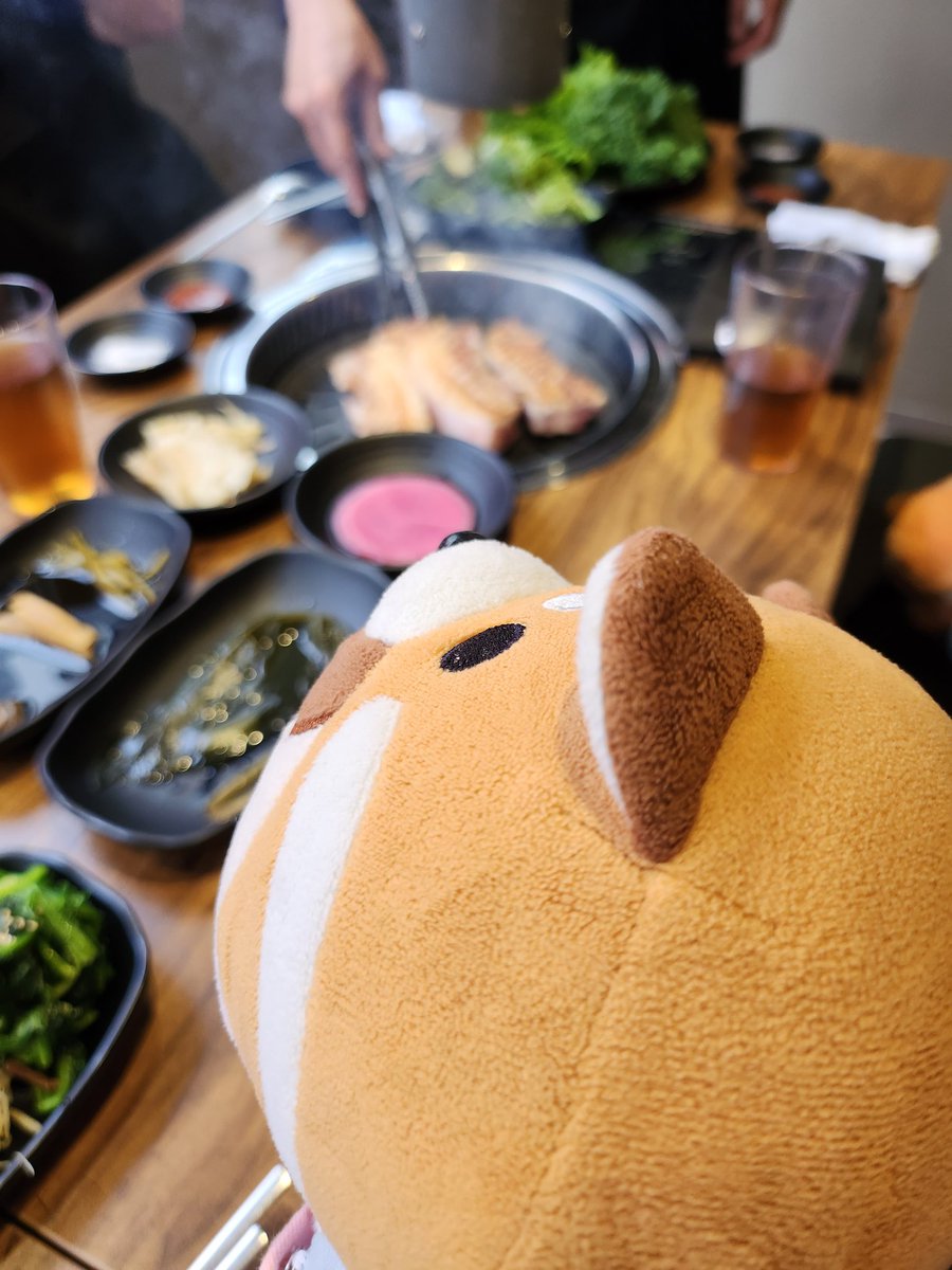 minxiu_xium's tweet photo. 아주아주 오랜만에 친구들을 만났어요(*’ｰ’*)ﾉ
#밍구리 https://t.co/8VGmKvczhQ
