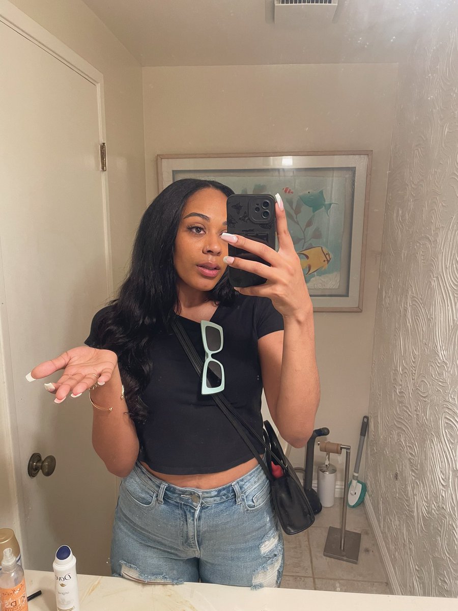 goddesskyrax's tweet photo. It’s my birthday &amp; I’m ready to turn one of you white freaks into my slave.. come play 😈 

• findom femdom ebony bnwo brat • https://t.co/89e3vVgxjL