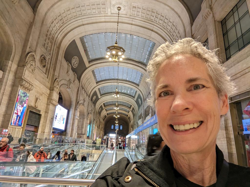 Heading out to #CollabSummit from Milano Centrale this morning!
