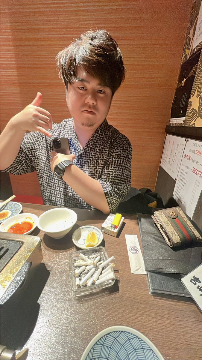 mrtryuu's tweet photo. 相変わらず太っとる！
髪型変えたから太って見え��らしい！
実際みたらもっと太ってる！ https://t.co/aHeS4Z2Tai