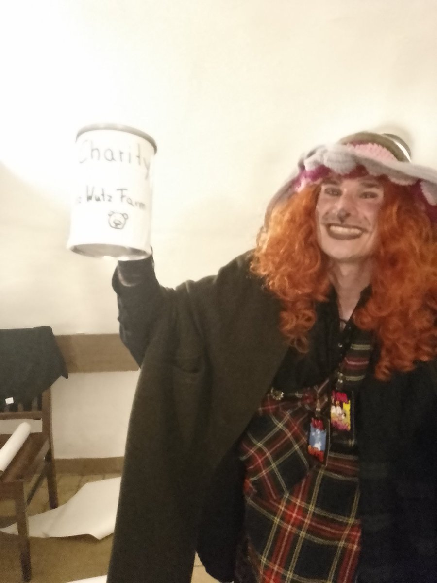 Alf131281's tweet photo. Wir waren am freitag auf der @mephitminicon mit K3,da sie selbst ein #furry ist und da wir deren Charitypeojekt sein durften💜gestern wurde eine großartige Summe "ersteigert" die uns heute gebracht wird😍wir sind sprachlos und mega begeistert von allen Teilnehmern,vielen Dank🤫🐺 https://t.co/J8aHi8ffYF