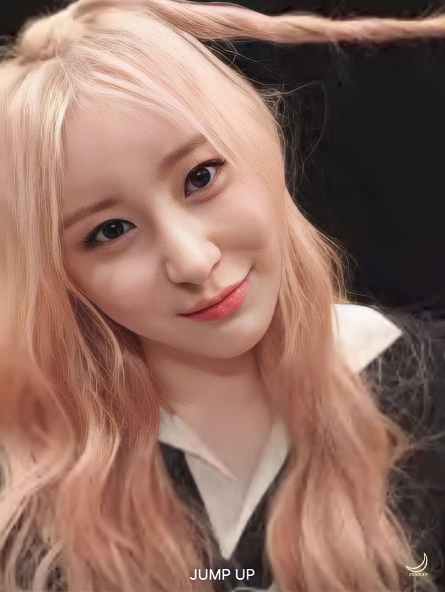 moon____39's tweet photo. 230521 JUMP UP 영통

🍎💇‍♀️

#이채연 #LEECHAEYEON 
#OverTheMoon #KNOCK https://t.co/QukblK3oWd