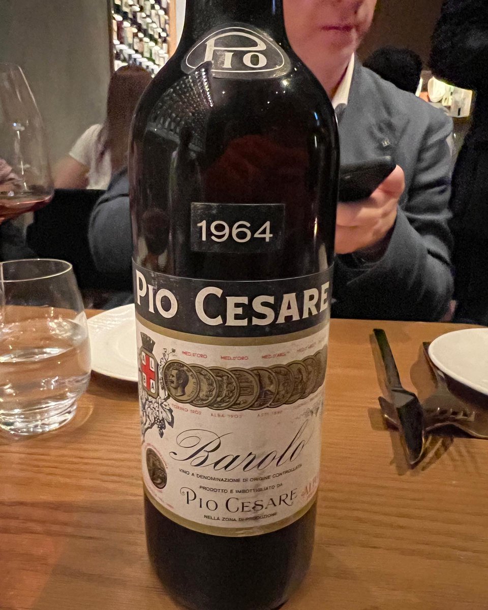 Found this bottle last night of 1964 Barolo in my cellar to share with Cesare Benvenuto of @PIOCESARE1881 at #jamessucklingwinecentral in Hong Kong. It was so fine and ethereal. We toasted the late Pio Boffa with it together.

#wine #italianwine #winetasting #wineblogger