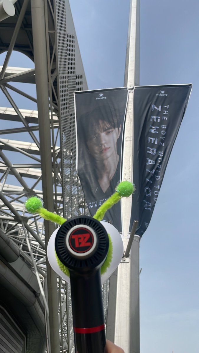 alienbbangdoll's tweet photo. KSPO DOME 2-1 앞 영훈이 현수막 앞에서 4시부터 나눔 시작합니다아🥹 https://t.co/MH083hWytZ