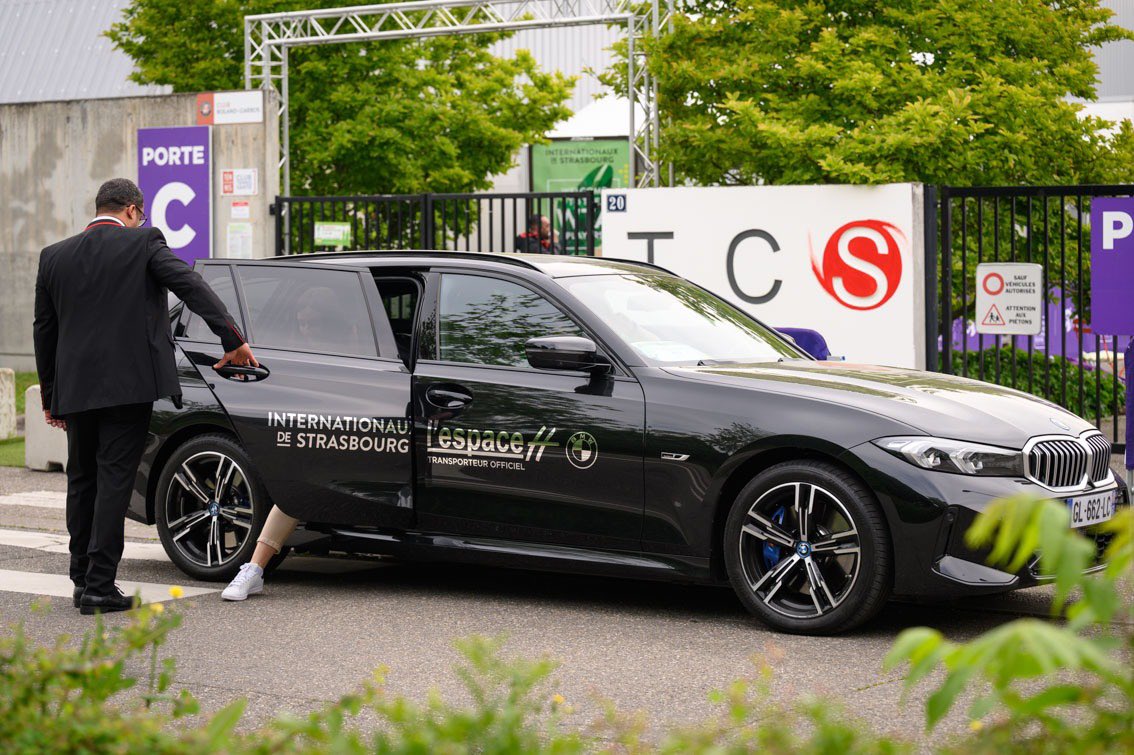 WTA_Strasbourg's tweet photo. Les #IS23 vous ouvrent ses portes pour la deuxième journée du tournoi 🎾
Au programme : fin des qualifications et début du premier tour 🤩😎

#lespaceh #TCS @adidasFR https://t.co/EWEapFgZxJ