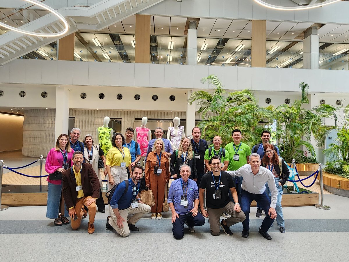SergeInowlocki's tweet photo. It was a true honor to welcome Unimed do Brasil at our Stratasys office in Israel🇮🇱🙌 We showcase how our cutting-edge #3Dprinting solutions revolutionize patient care and treatments at Point of Cares globally! 🩺💙 
#healthcare #innovation @UnimedDo95025 https://t.co/R5Sqh8yuuB