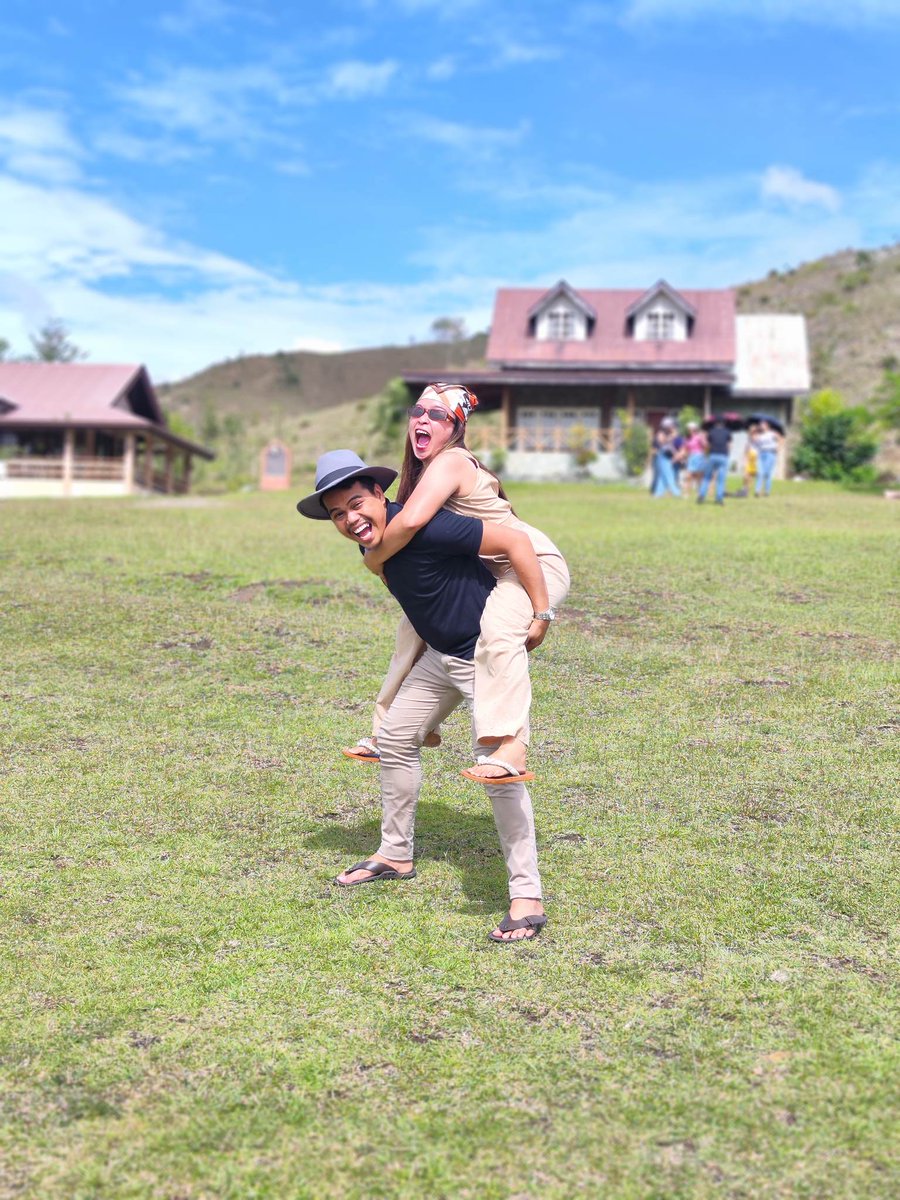 RehynaR's tweet photo. Love is being with you anywhere.

💈 Communal Ranch
 Capitan Bayong Impasugong, Bukidnon https://t.co/Er6GbHwpi0